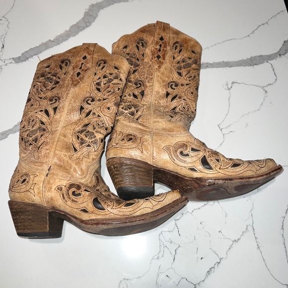 Corral Boots - Picture 1 of 4